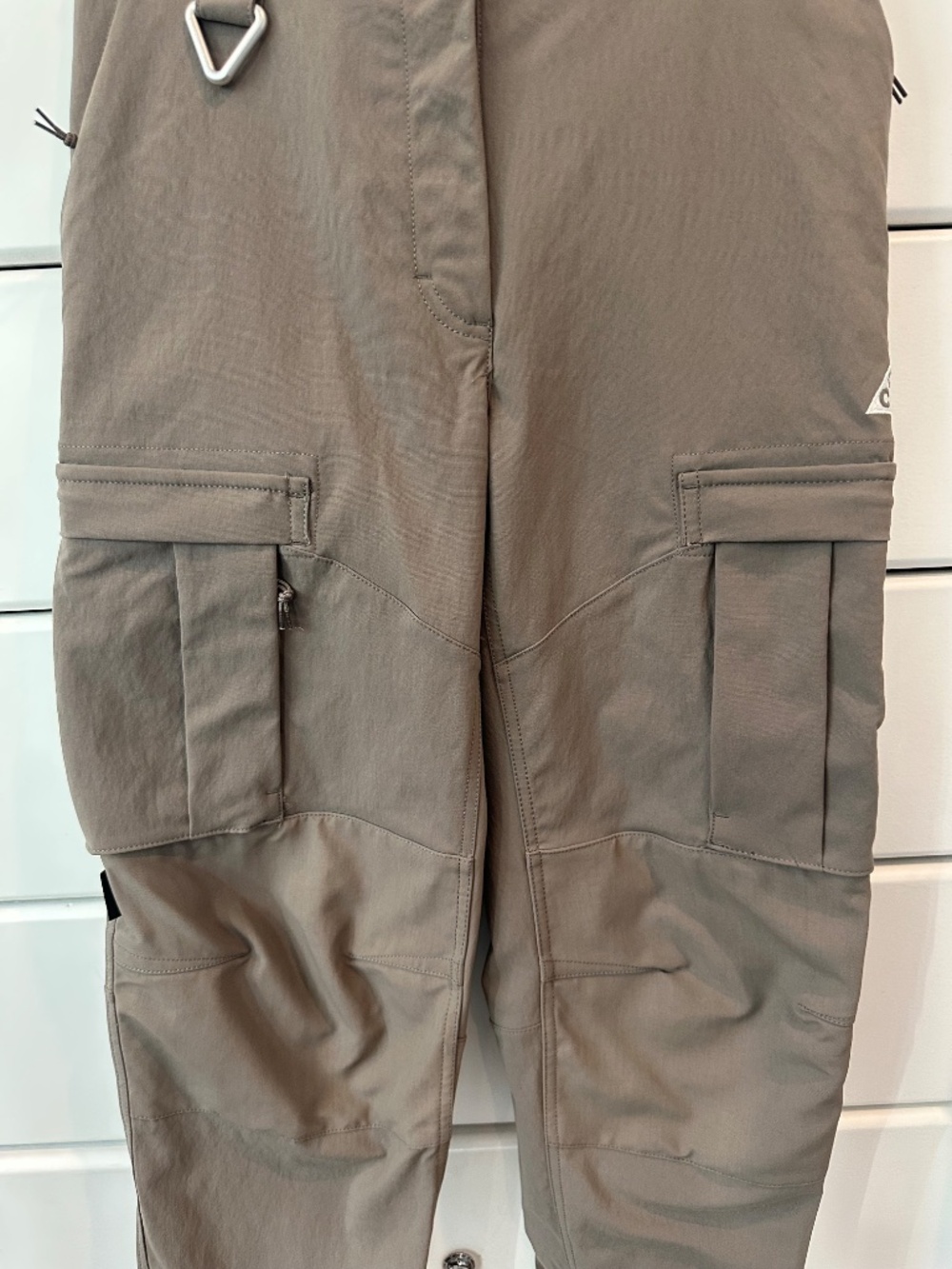 Nike ACG Smith Summit Cargo Pants Olive Grey Women’s Size S - Picture 5 of 9